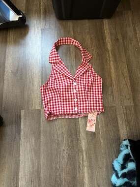 SHEIN Red Gingham Plaid Button Front Backless Halter Crop Top